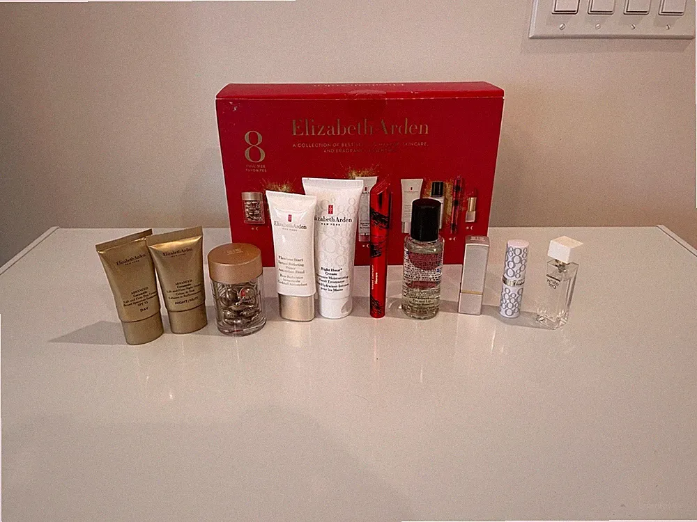 Elizabeth Arden Gift Set: Unwrap Your Beauty 10-Pc. Holiday Set